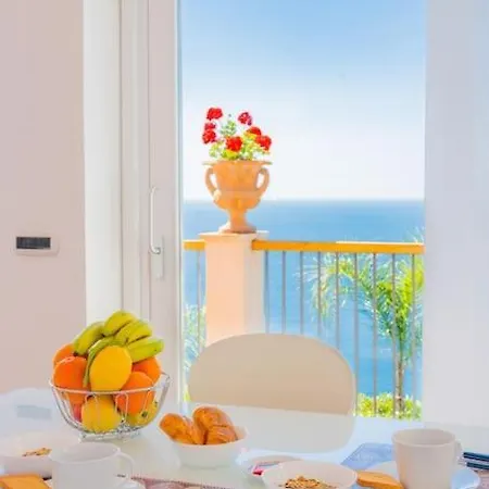 Holiday home Dependance Con Piscina Paolone House