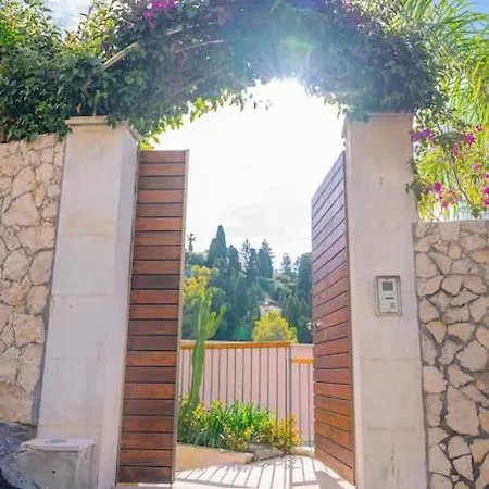 Hébergement de vacances Dependance Con Piscina Paolone House Taormine